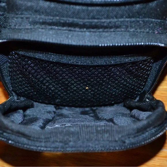 Lowepro camera case - Picture 10 of 15